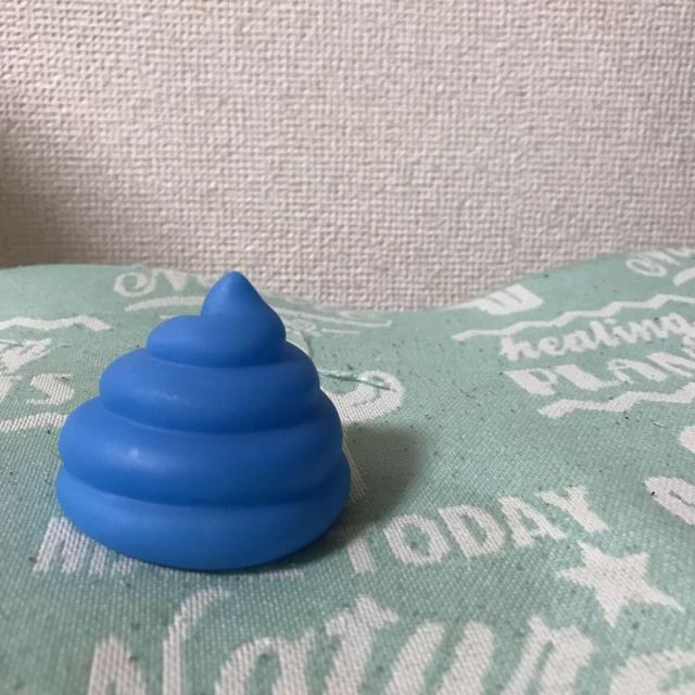 青いうんこ