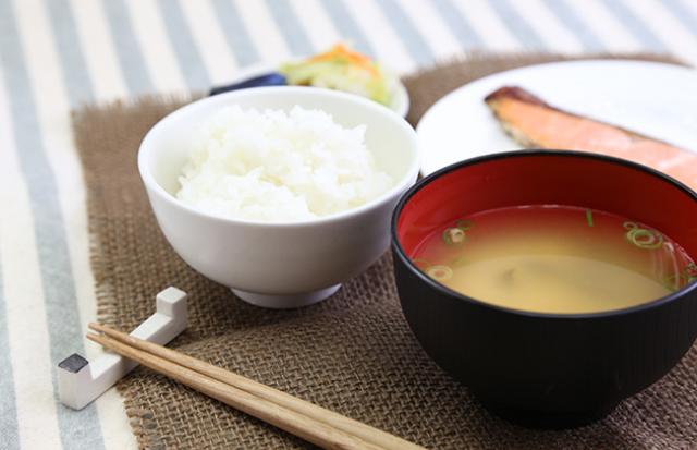 同姓の障害者と食事する夢