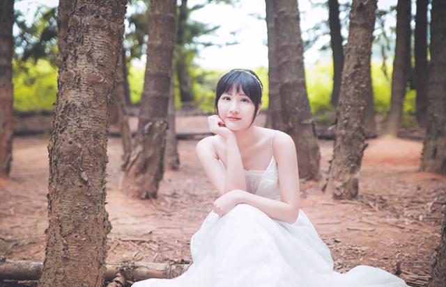 結婚式でブーケトスを取る夢