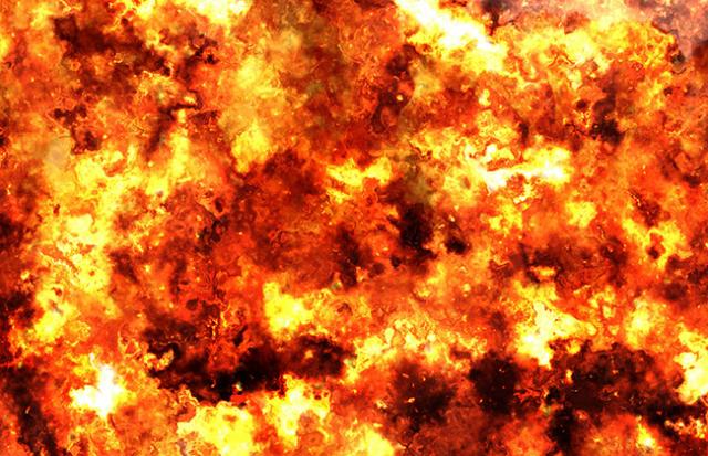 彼女とデートしている時に突然、地震が起きた夢