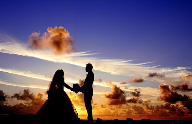 盛大な結婚式を挙げる夢