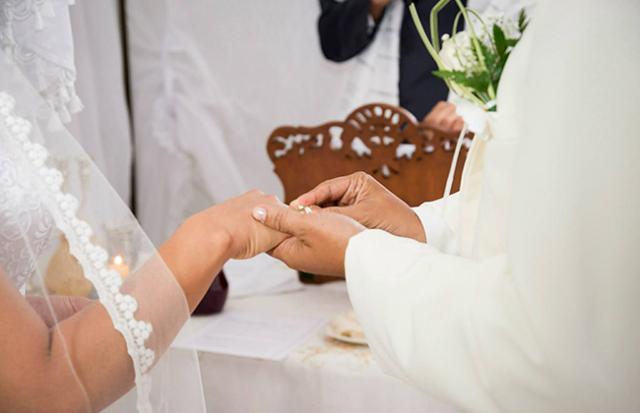 森の動物たちの結婚式に遭遇する夢