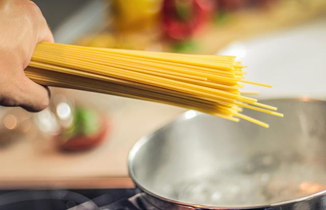パスタを茹でる夢