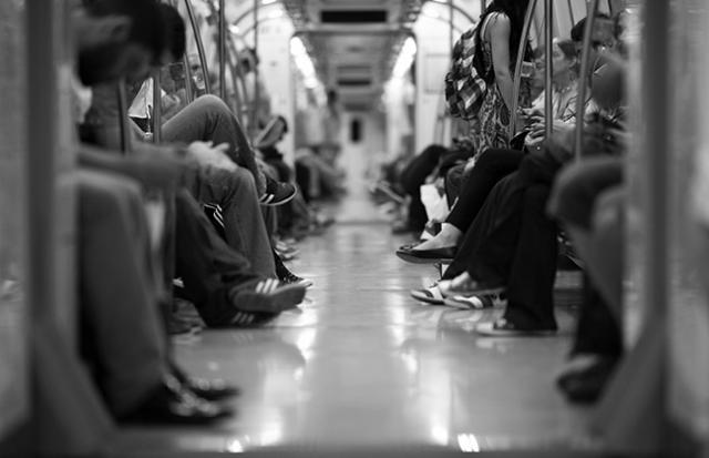 電車で痴漢被害に遭う夢