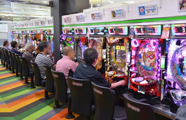 パチンコに行って、他の人が勝っている夢